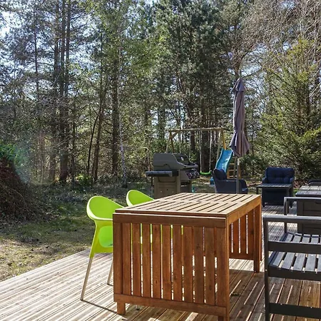 2 Bedroom Gorgeous In Aakirkeby Holiday home *