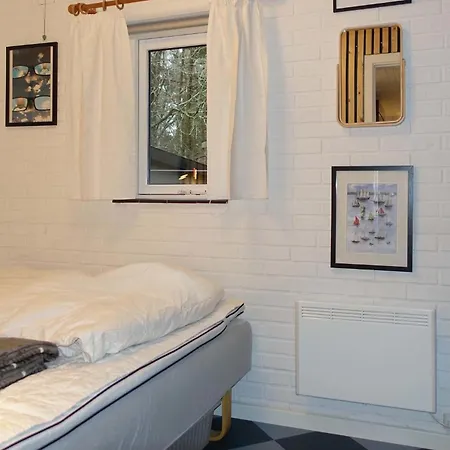2 Bedroom Gorgeous In Aakirkeby Holiday home