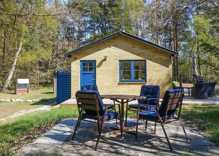 In Aakirkeby With 2 Bedrooms