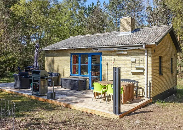 In Aakirkeby With 2 Bedrooms Vester Somarken
