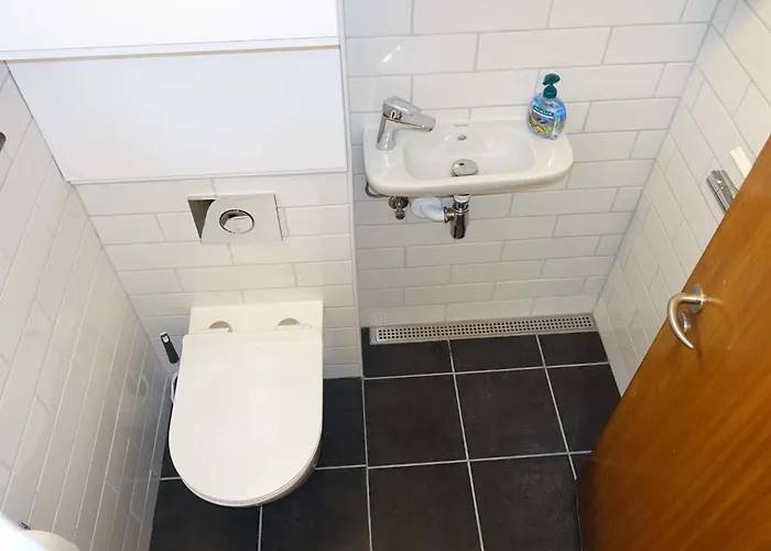 In Aakirkeby With 2 Bedrooms